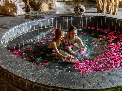 冰火串线，玩转罗田——漂流进士河、养生三里畈温泉、避暑薄刀峰劲爽来袭！